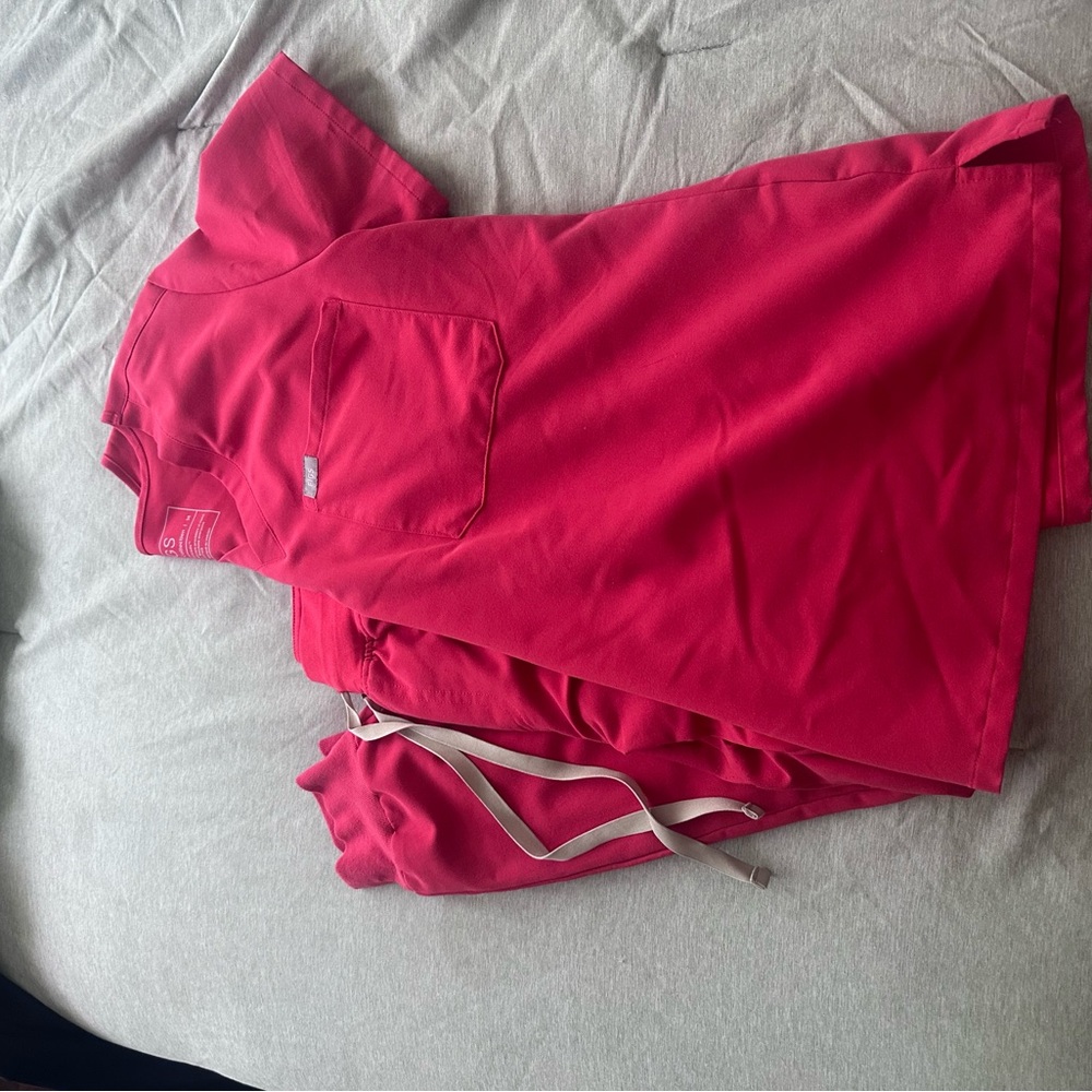 FIGS Pink Scrub Set. Zamora joggers and Caterina Top